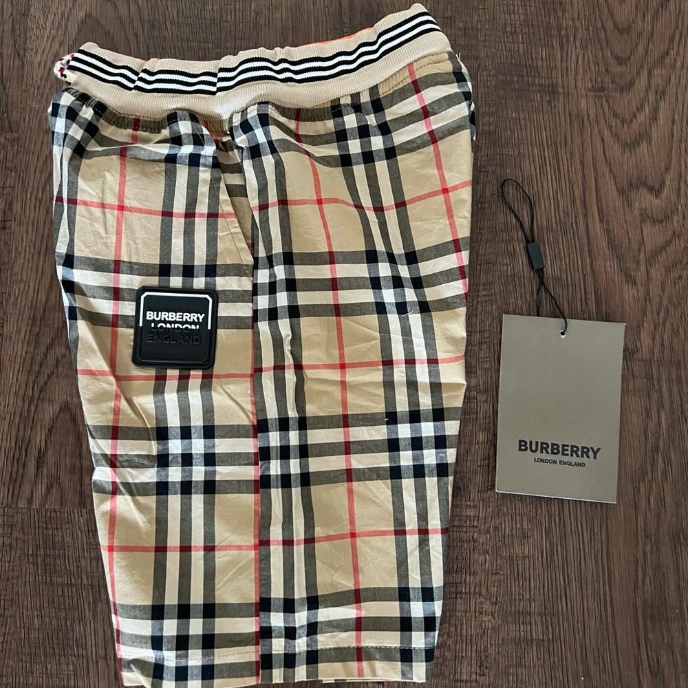 Burberry kids short